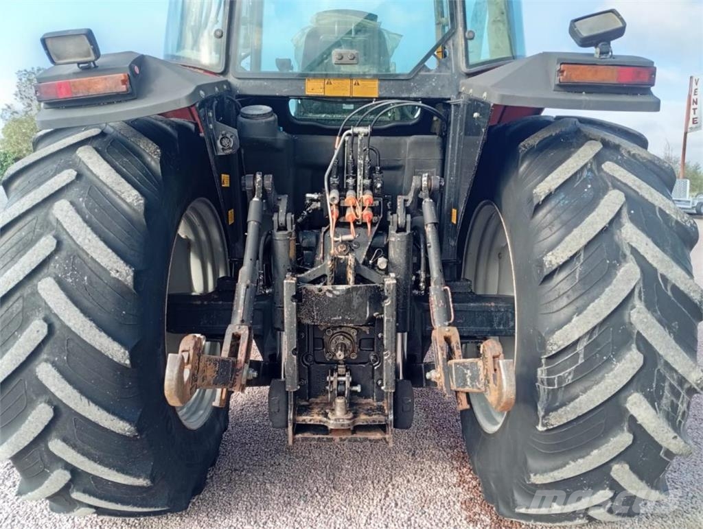 Massey Ferguson 6270 الجرارات