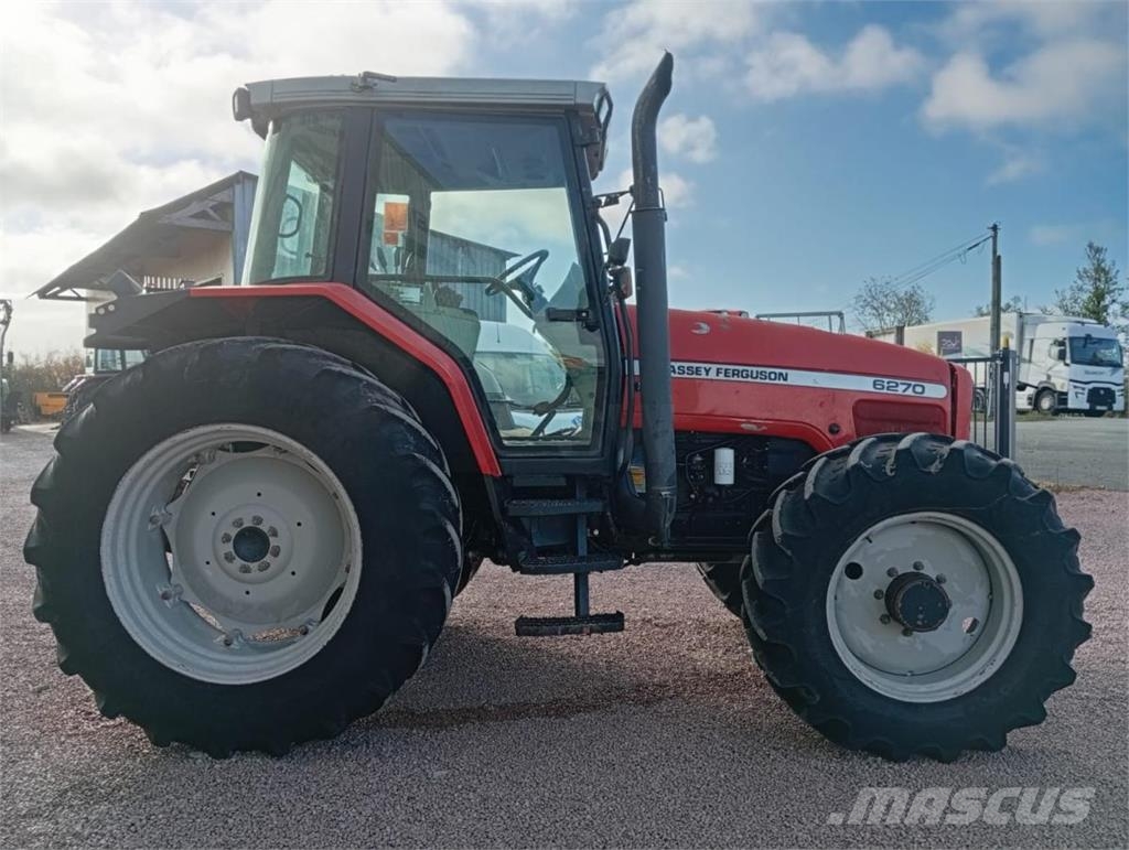 Massey Ferguson 6270 الجرارات