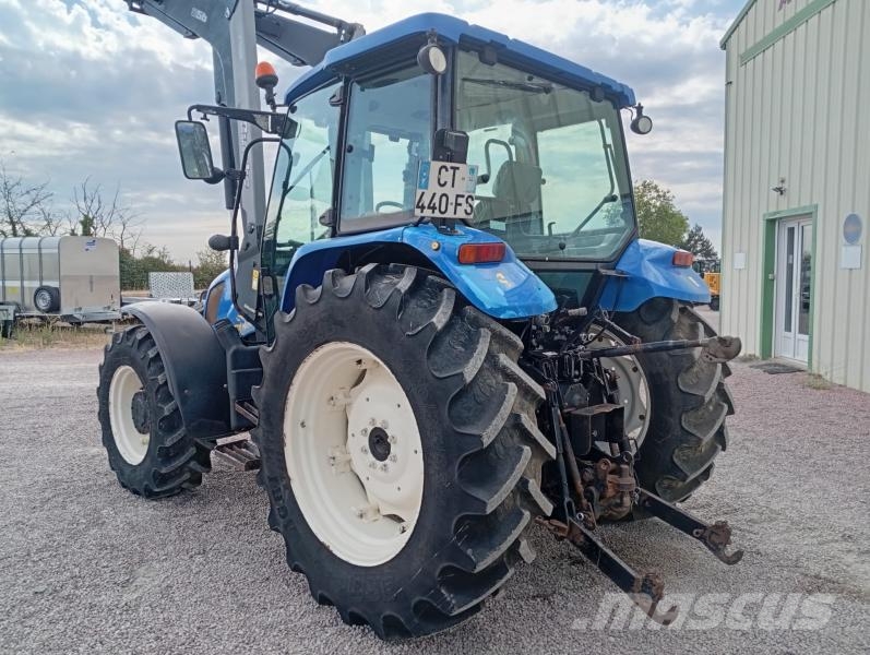 New Holland T5040 トラクター
