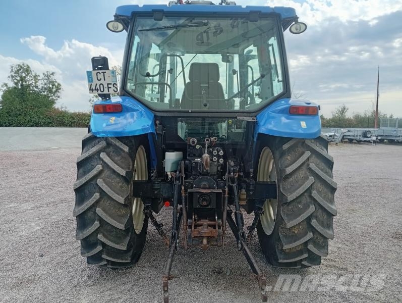 New Holland T5040 トラクター