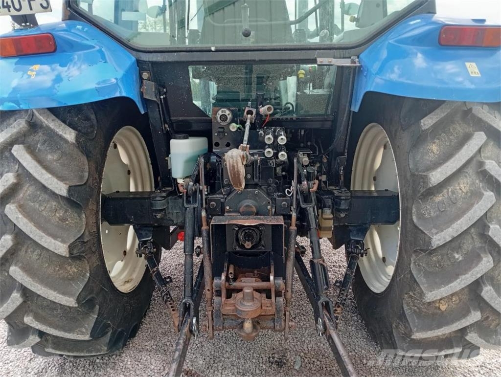 New Holland T5040 トラクター