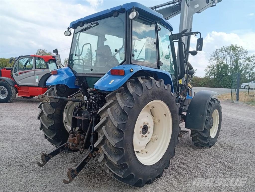New Holland T5040 Tractors