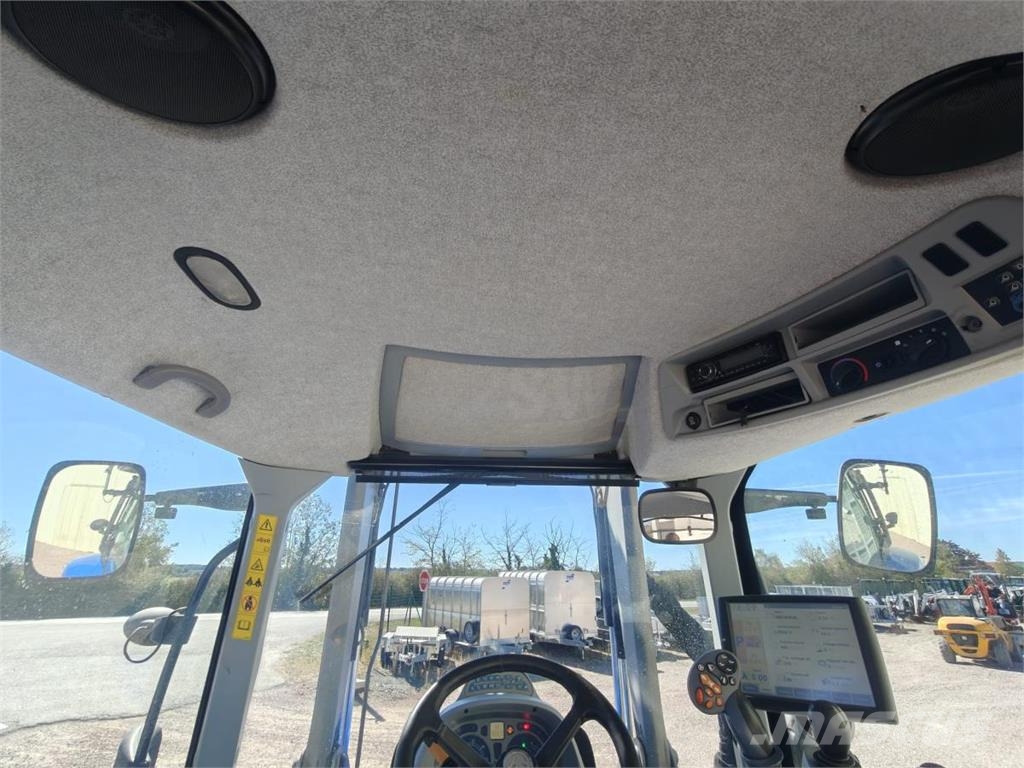 New Holland T6-140 الجرارات