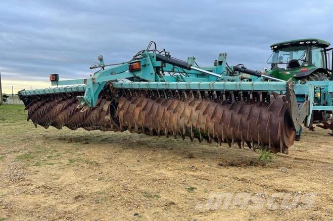 Cousins SUBSOLADOR PREPARADOR / CULTIVADOR COUSINS 6 METRO 农业机械-其他