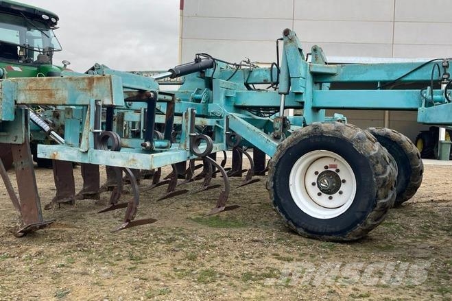 Cousins SUBSOLADOR PREPARADOR / CULTIVADOR COUSINS 6 METRO 农业机械-其他