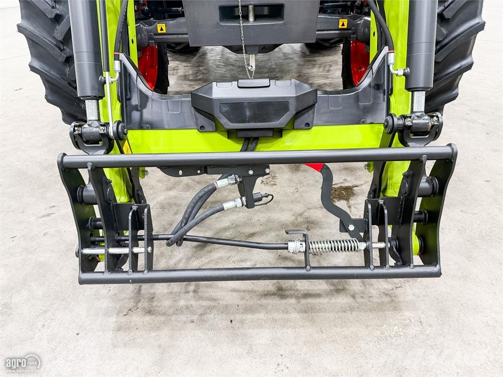 CLAAS Arion 420 Quadrishift 16/16 40 km/h váltó, Claas F Traktoren