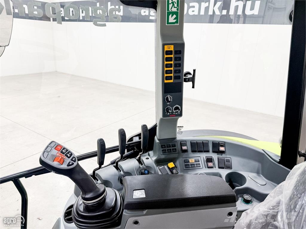 CLAAS Arion 420 Quadrishift 16/16 40 km/h váltó, Claas F Traktoren