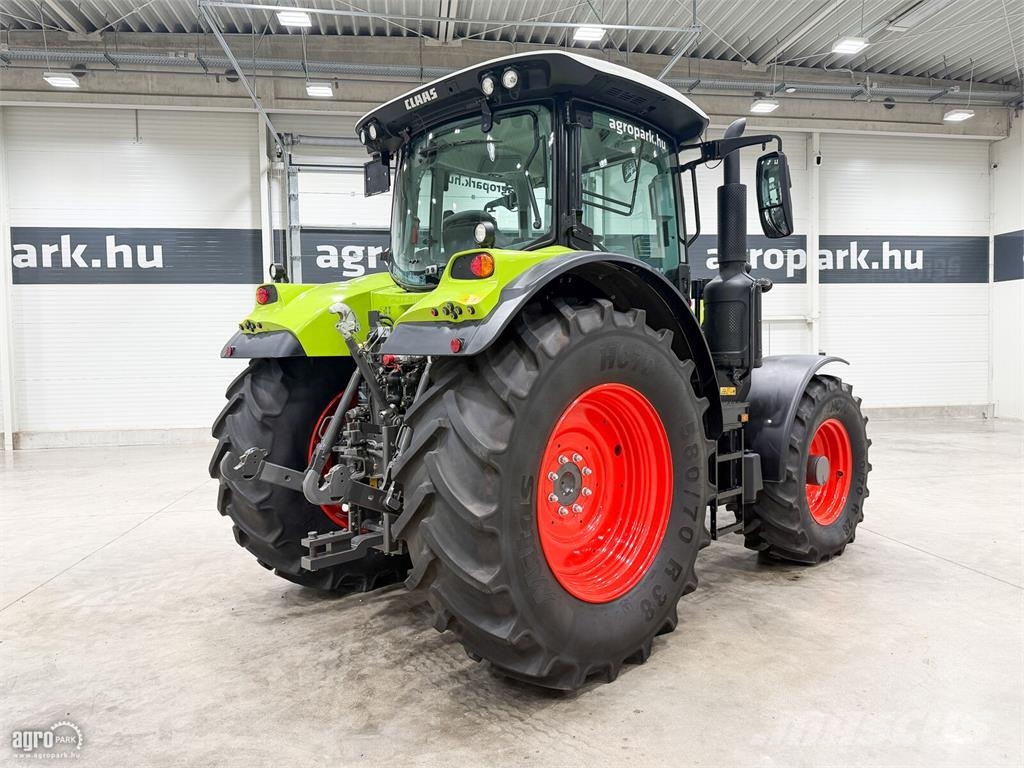 CLAAS Arion 550 CMATIC 50 km/h váltó, rugózott híd, rugó Traktoren