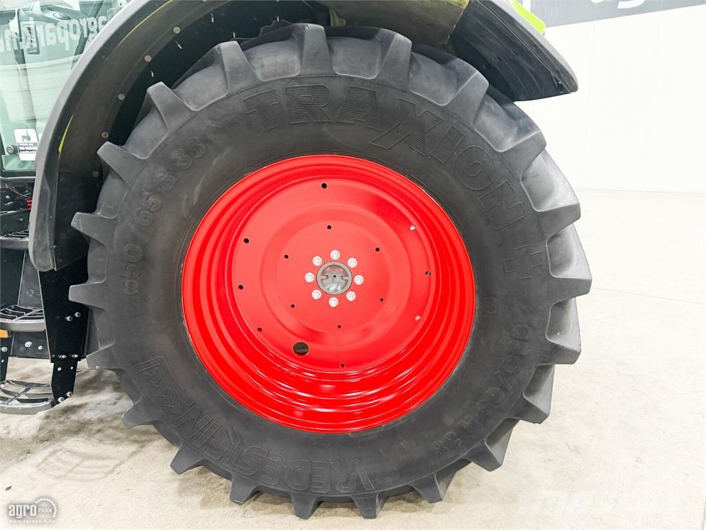 CLAAS Arion 610 Hexashift 24/24 50 km/h váltó, rugózott Трактори