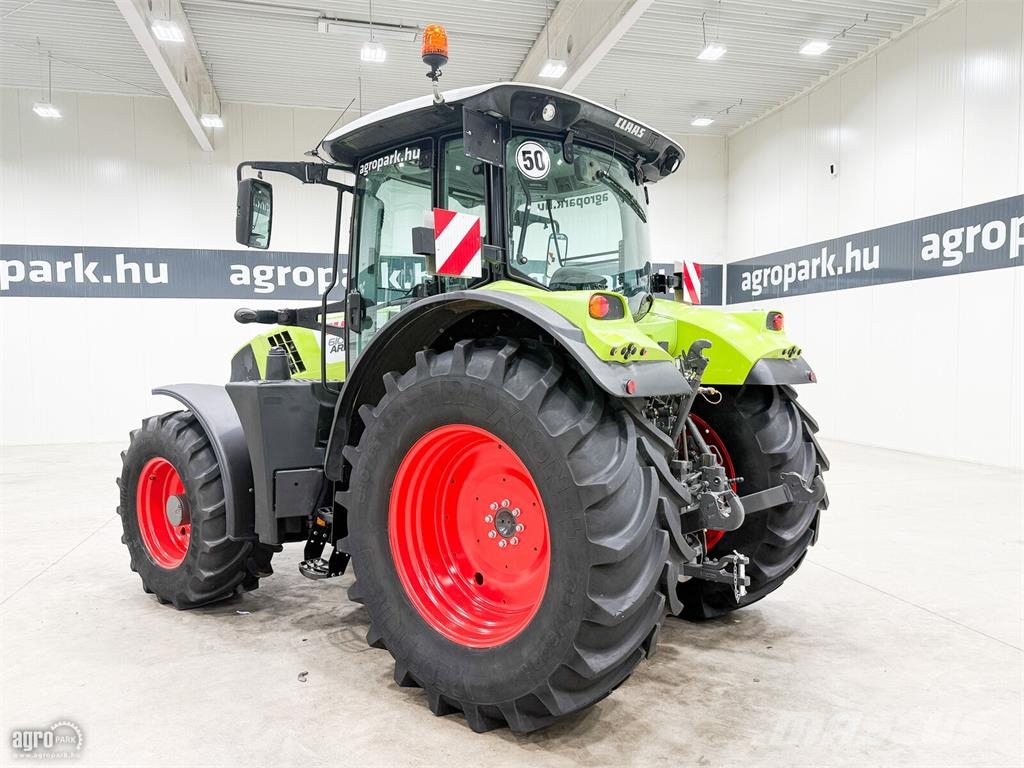 CLAAS Arion 610 Hexashift 24/24 50 km/h váltó, rugózott Трактори