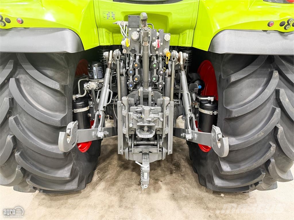 CLAAS Arion 610 Hexashift 24/24 50 km/h váltó, rugózott Трактори