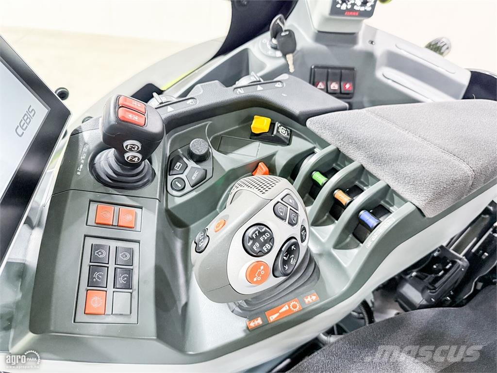 CLAAS Axion 960 CMATIC 50 km/h váltó, rugózott híd, rugó Tractoren