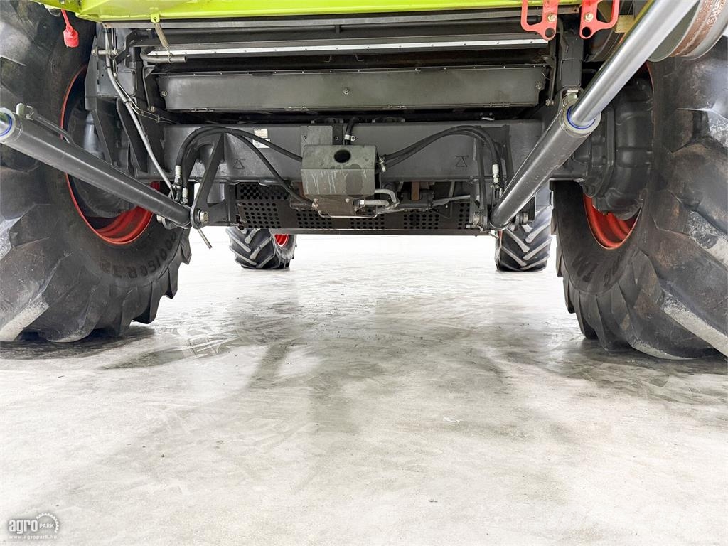 CLAAS Lexion 650 6 ládás, 6,8 m V680 vágóasztal, szállít Kombinované zberacie stroje