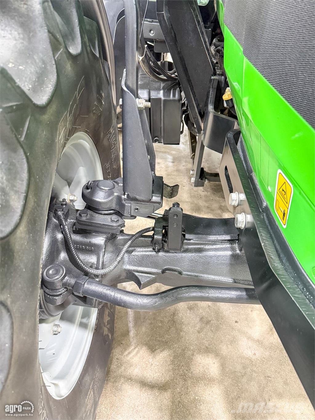 Deutz-Fahr 5100C 30/30 Powershift 40 km/h váltó, mászófokozat Traktoren