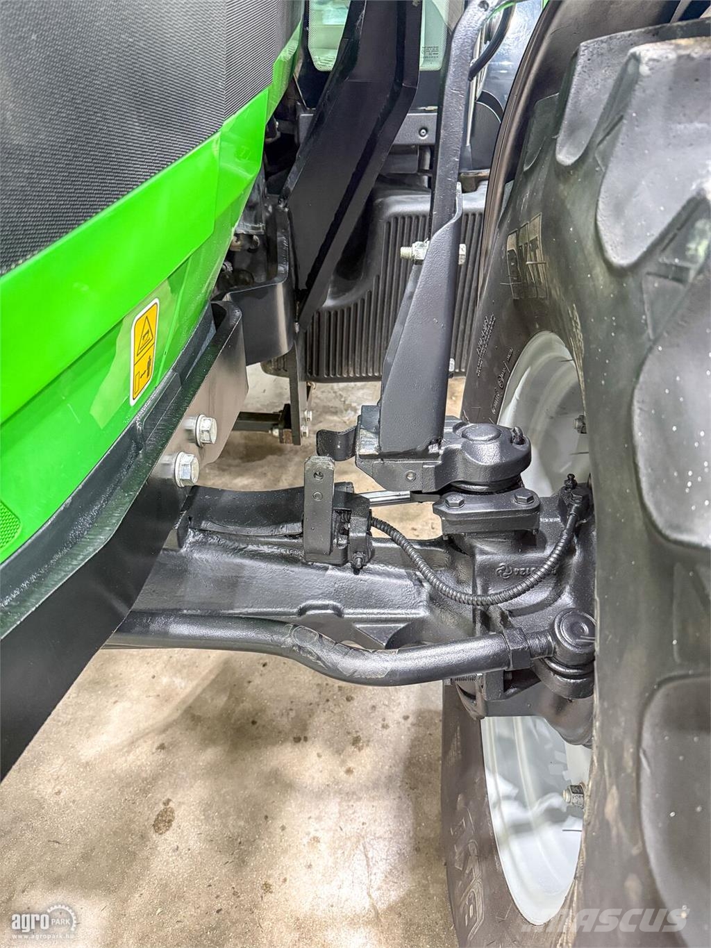 Deutz-Fahr 5100C 30/30 Powershift 40 km/h váltó, mászófokozat Traktoren