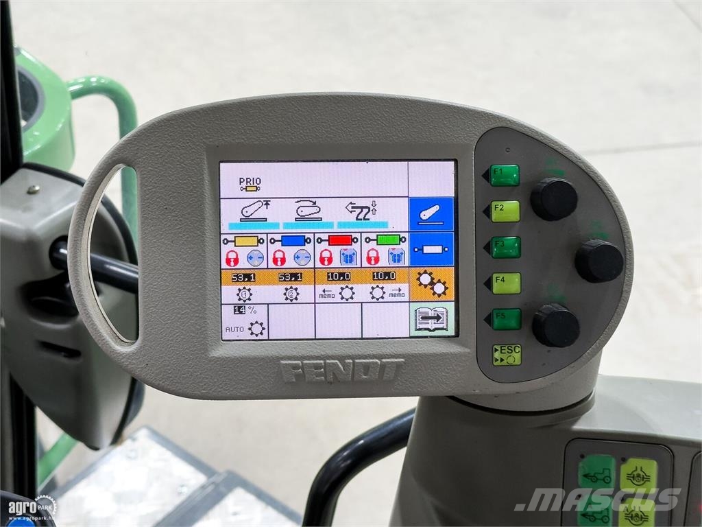 Fendt 716 Vario 50 km/h Vario váltó, rugózott híd és fül Трактори