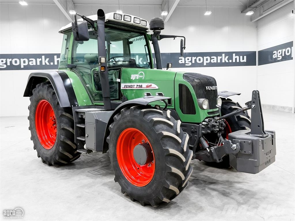 Fendt 716 Vario 50 km/h Vario váltó, rugózott híd és fül Трактори
