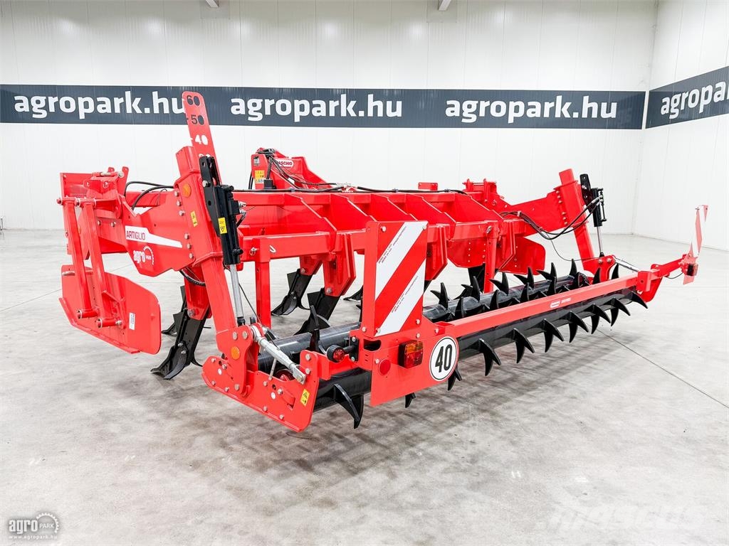 Gaspardo Artiglio 400/7 7 késes, 4 m széles, 55 cm munkamél Escarificadoras