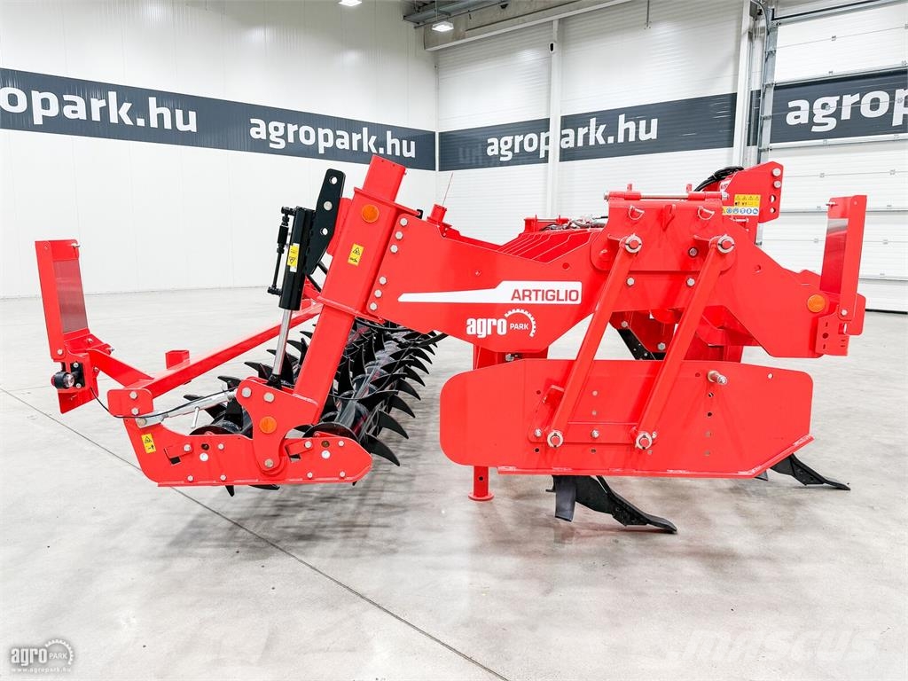 Gaspardo Artiglio 400/7 7 késes, 4 m széles, 55 cm munkamél Escarificadoras