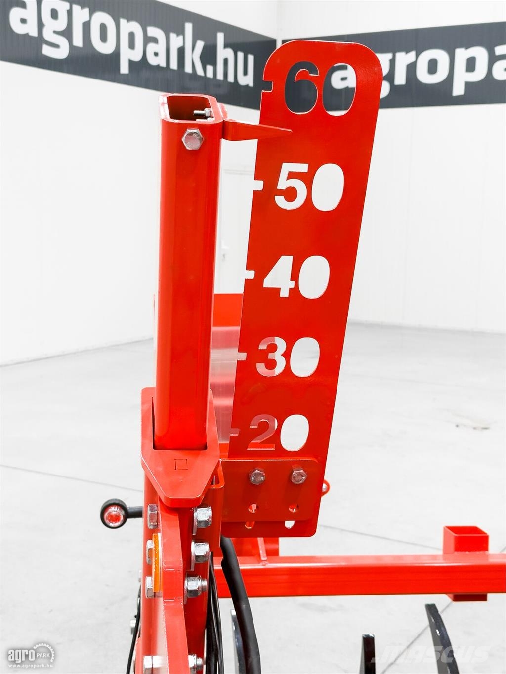 Gaspardo Artiglio 400/9 9 késes, 4 m széles, 55 cm munkamél خداشات