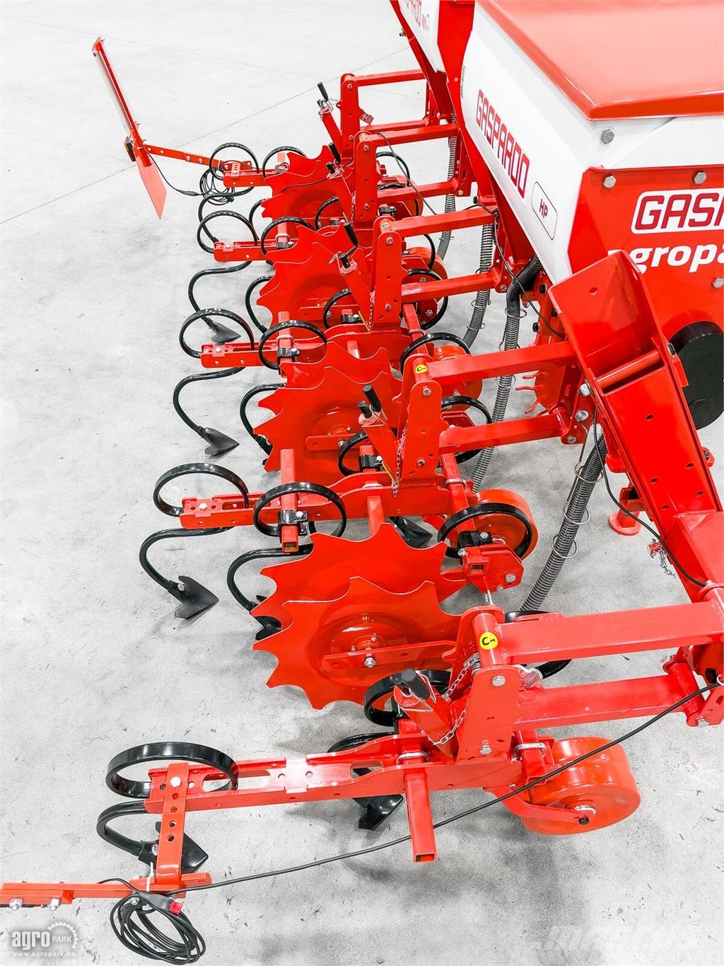Gaspardo HP4 4 soros sorközművelő, 2 x 160 l műtrágyatartál Cultivatoare