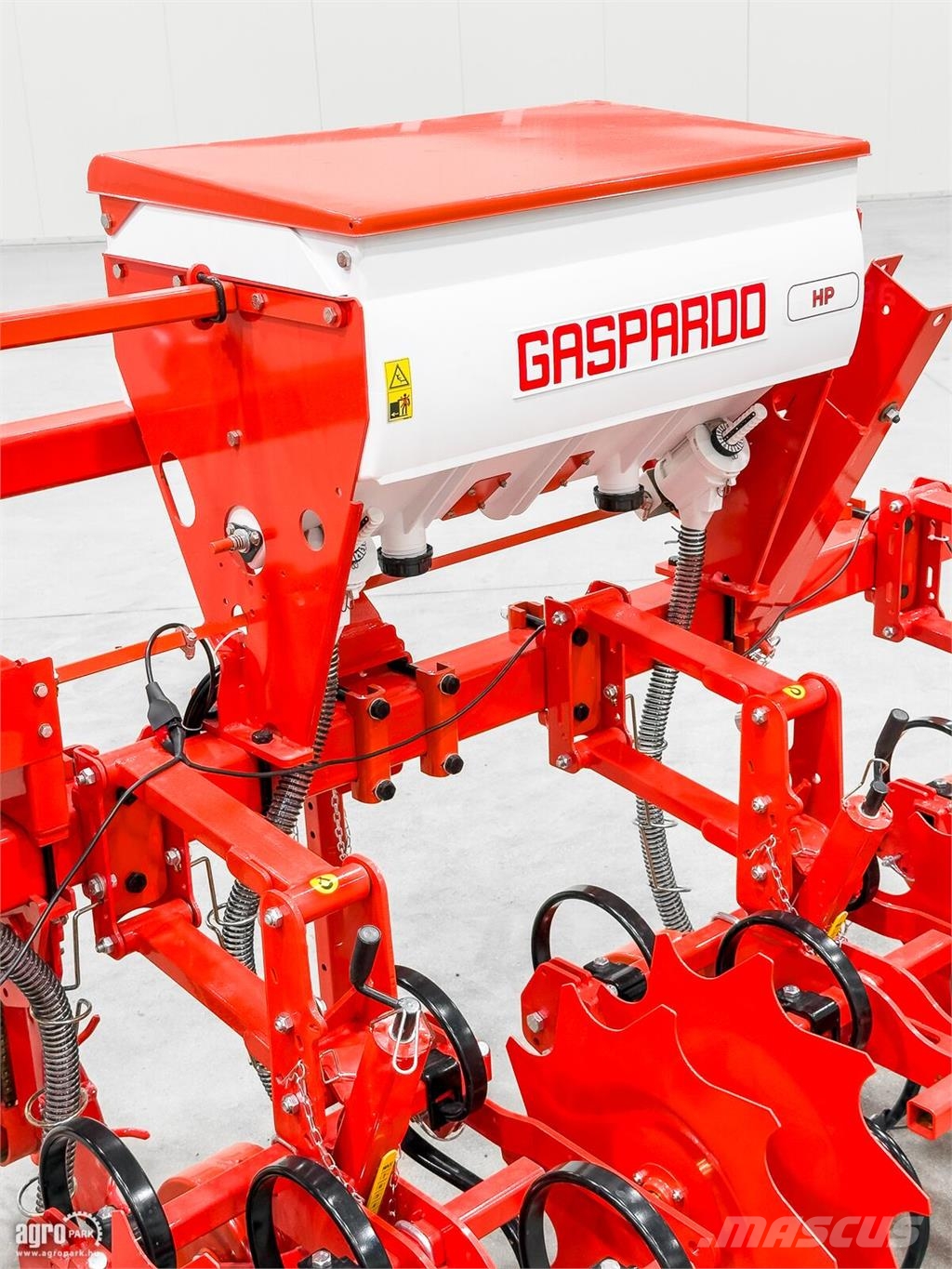 Gaspardo HP4 4 soros sorközművelő, 2 x 160 l műtrágyatartál Cultivatoare