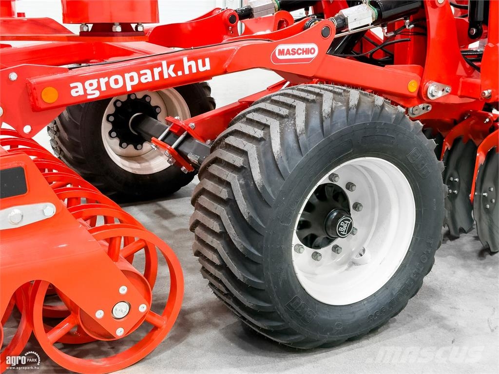 Gaspardo Veloce T 700 7m-es csukható vázas tárcsa, 560-as l Disku lobītāji/ecēšas