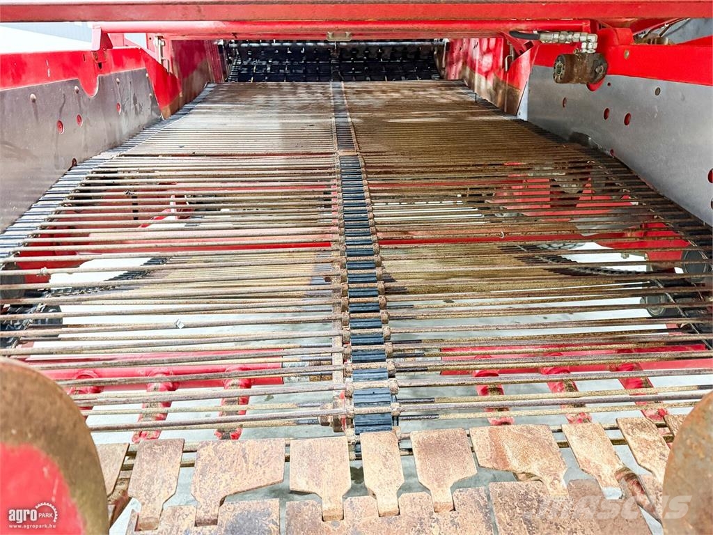 Grimme SE 150-60 vontatott burgonya betakarítógép, 757 he Πατατοεξαγωγέας