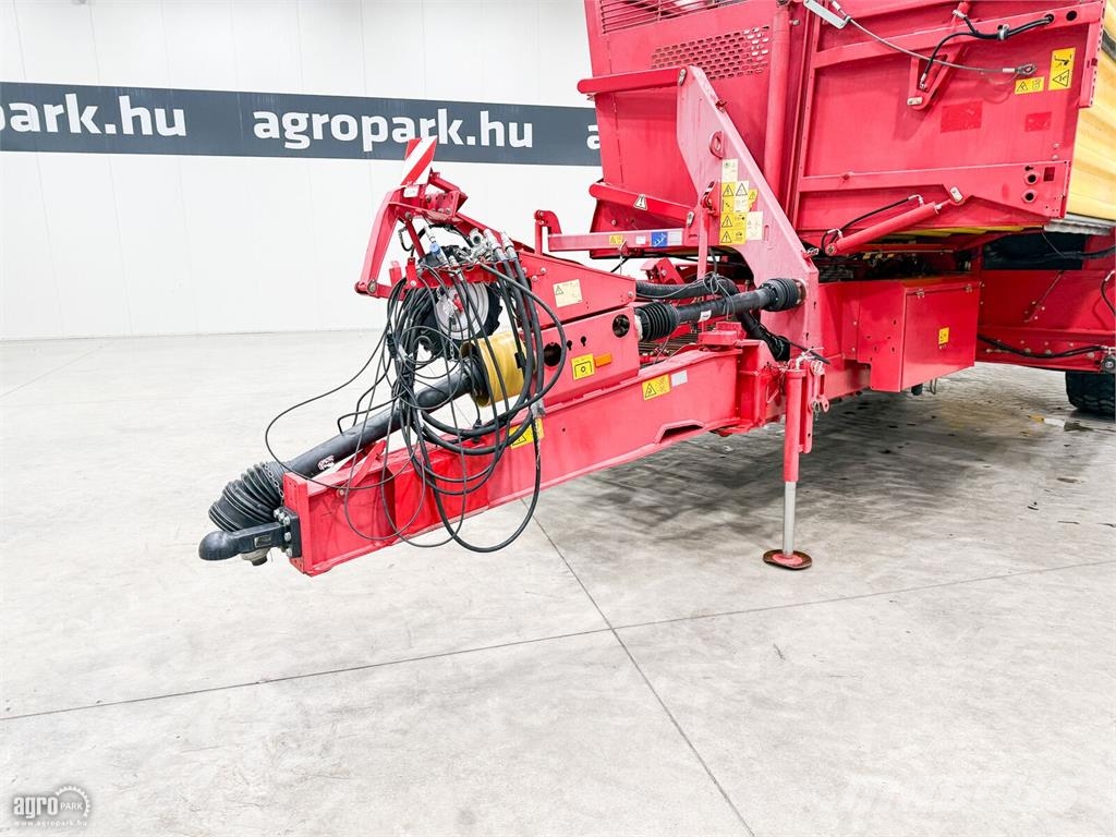 Grimme SE 150-60 vontatott burgonya betakarítógép, 757 he Πατατοεξαγωγέας