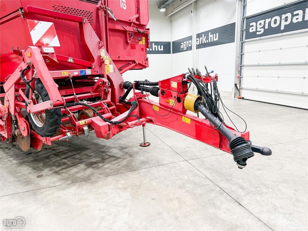 Grimme SE 150-60 vontatott burgonya betakarítógép, 757 he Πατατοεξαγωγέας