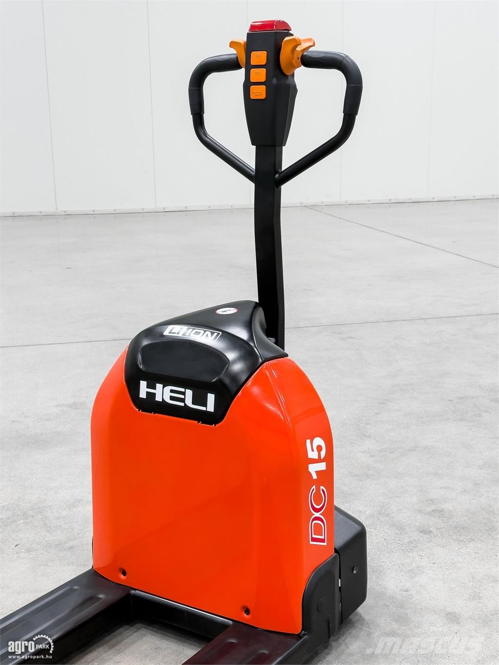 Heli 1,5 t raklapemelő Käyden ajettavat pinoamistrukit