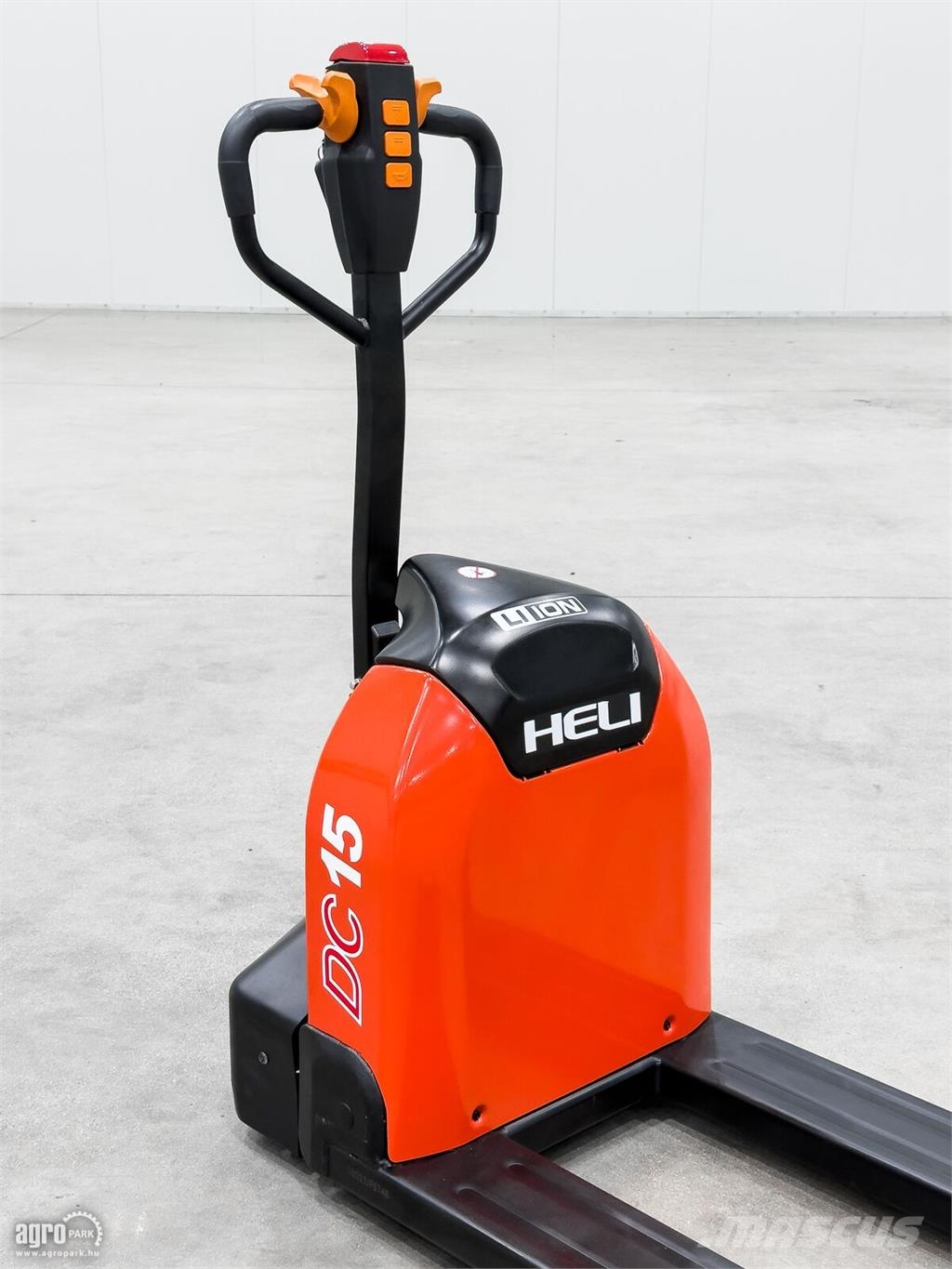 Heli 1,5 t raklapemelő Käyden ajettavat pinoamistrukit