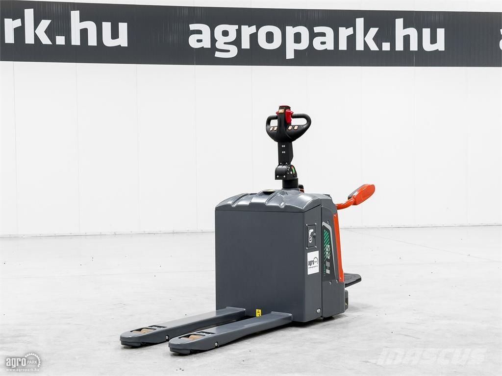 Heli 2,5 t raklapemelő 보행식 리치 지게차