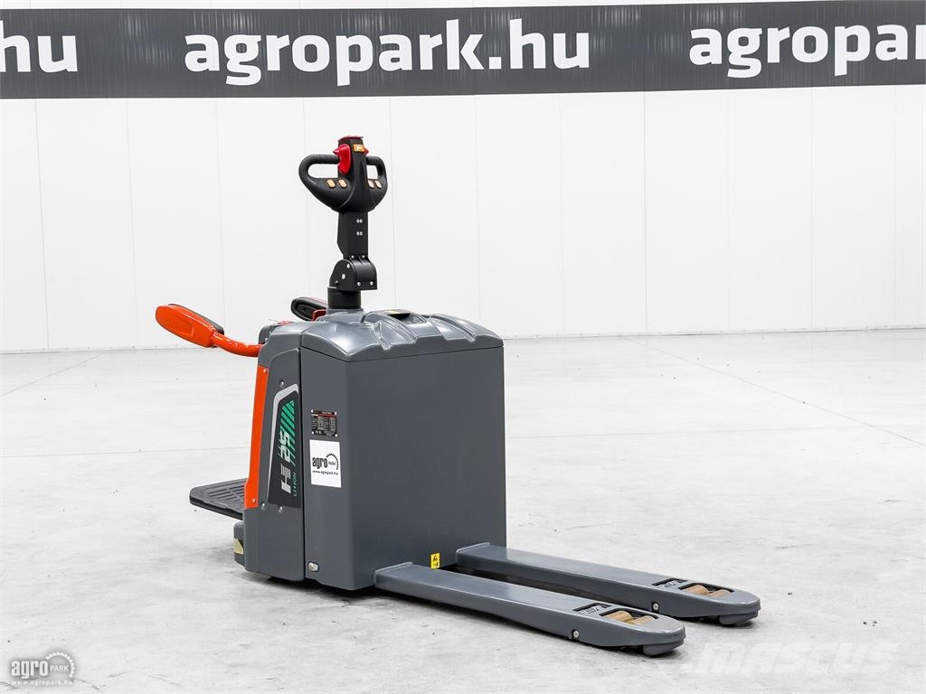Heli 2,5 t raklapemelő 보행식 리치 지게차