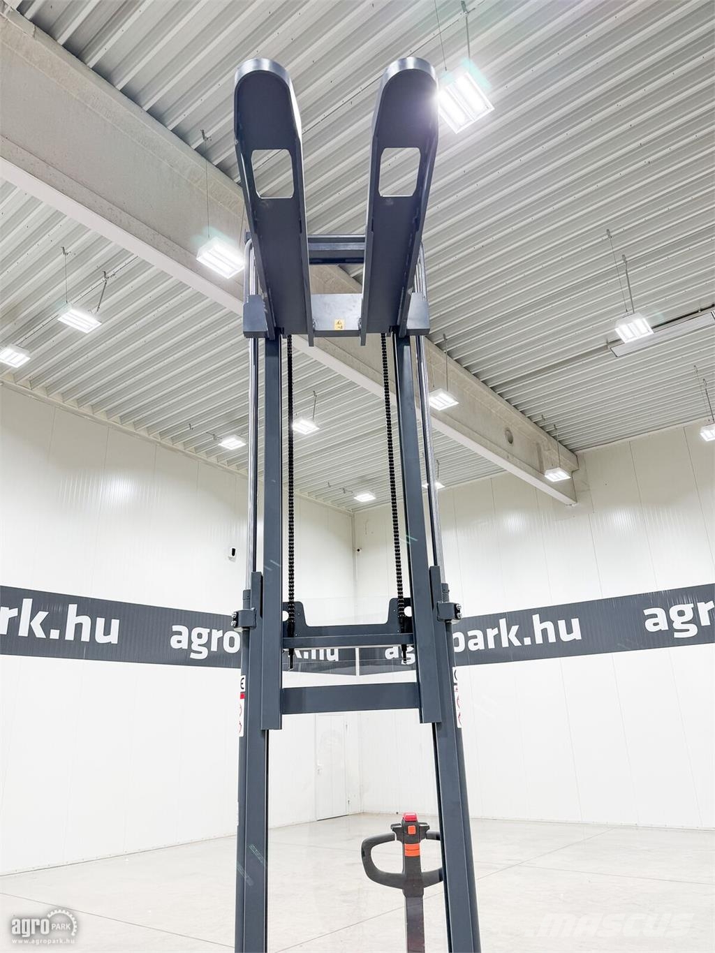 Heli 2 t magasemelő Ручные штабелёры с электроподъёмом