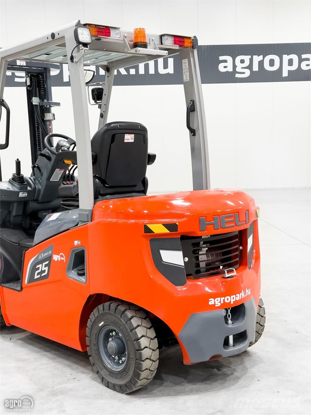 Heli G3 2,5 tonnás Dízel targonca 3,3 méteres emeléssel Dīzeļa autoiekrāvēji