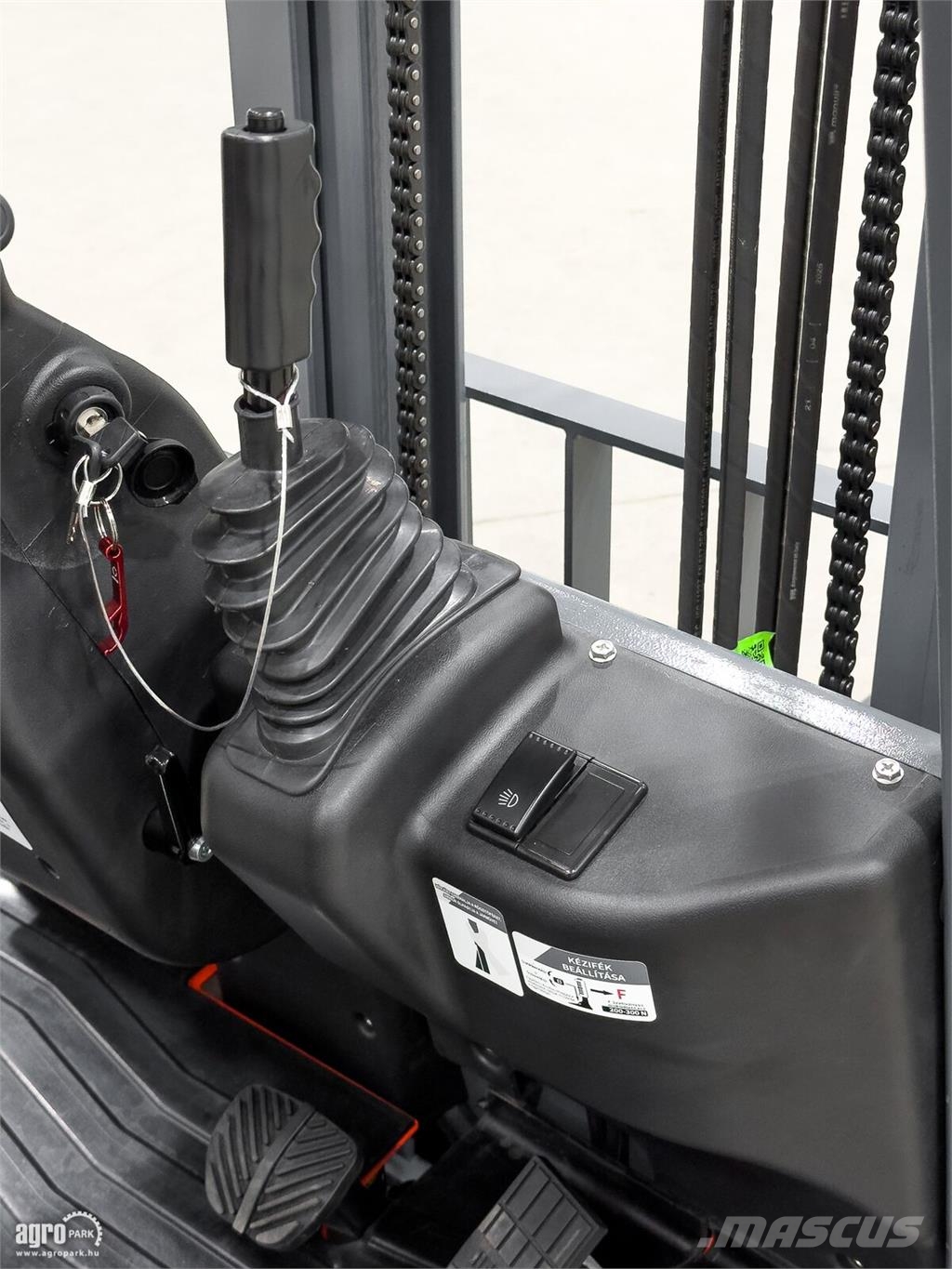 Heli H4 1,2 t targonca Stivuitor electric