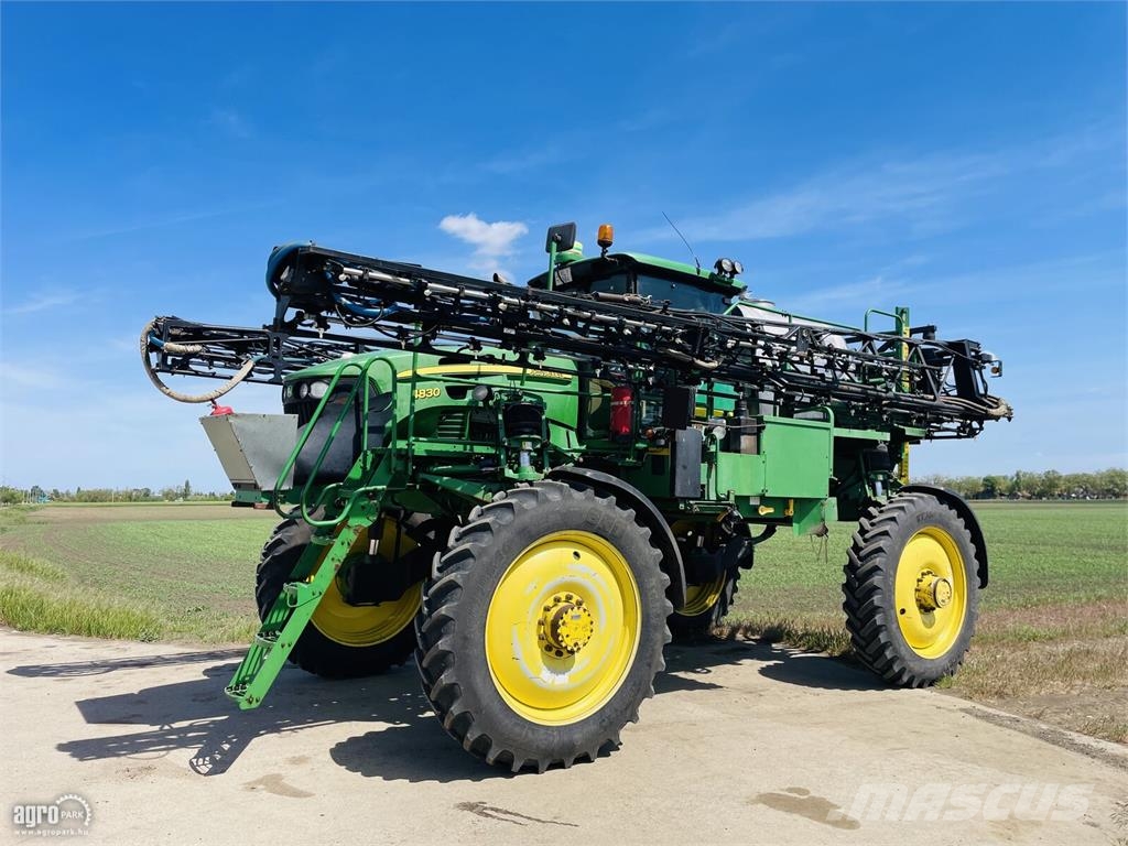 John Deere 4830 Selbstfahrende Sprühgeräte