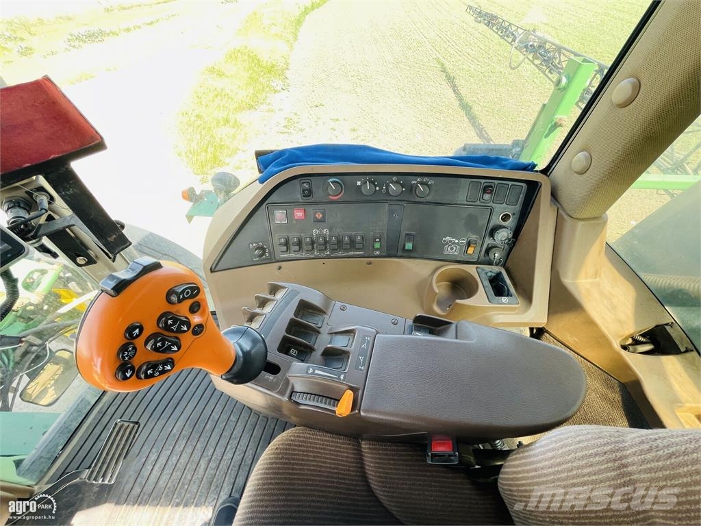 John Deere 4830 Selbstfahrende Sprühgeräte