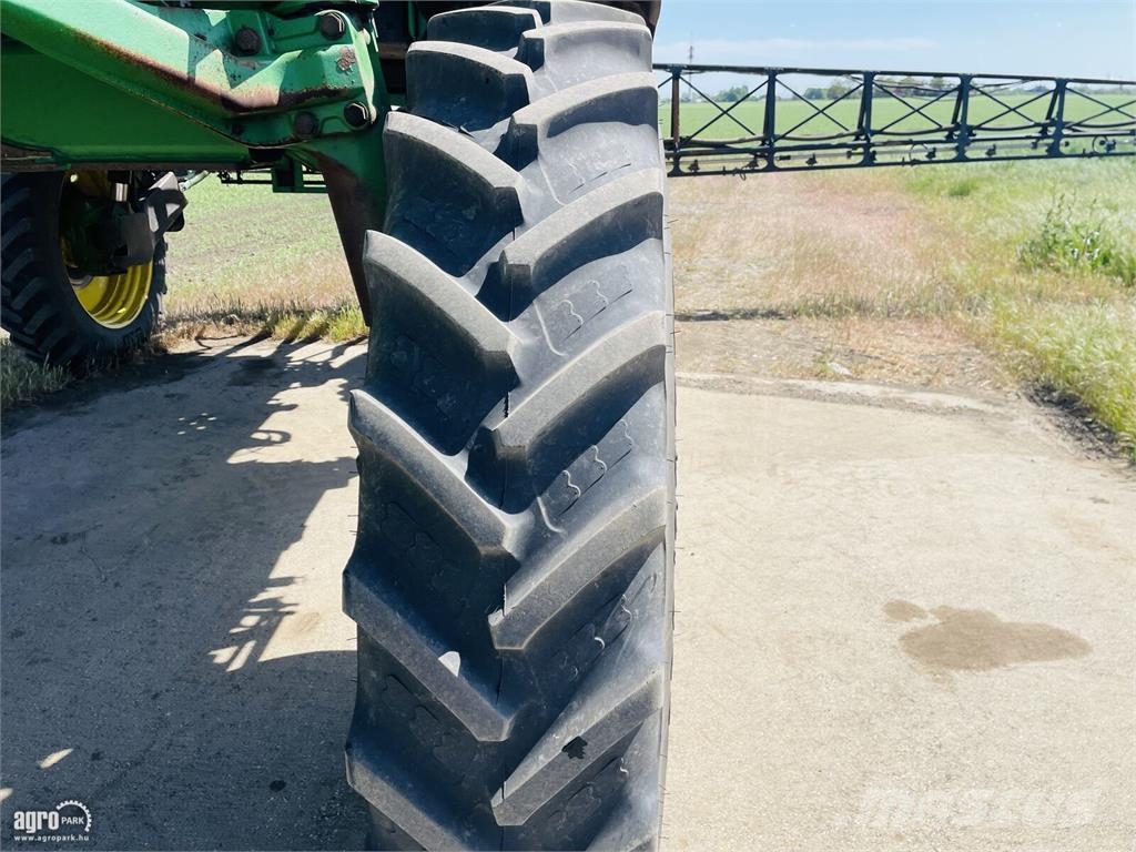 John Deere 4830 Selbstfahrende Sprühgeräte