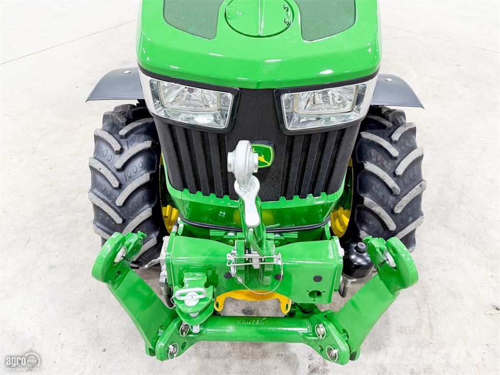 John Deere 5105GN 24/12 elektrohidraulikus Hi-Lo váltó, 40 km Trattori