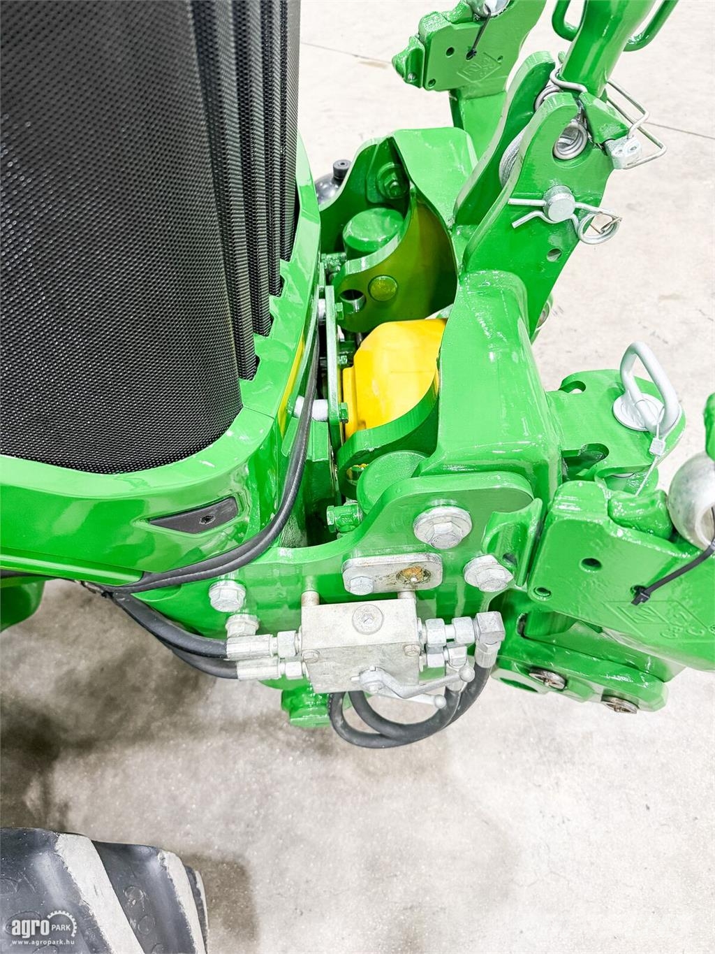 John Deere 5105GN 24/12 elektrohidraulikus Hi-Lo váltó, 40 km Trattori