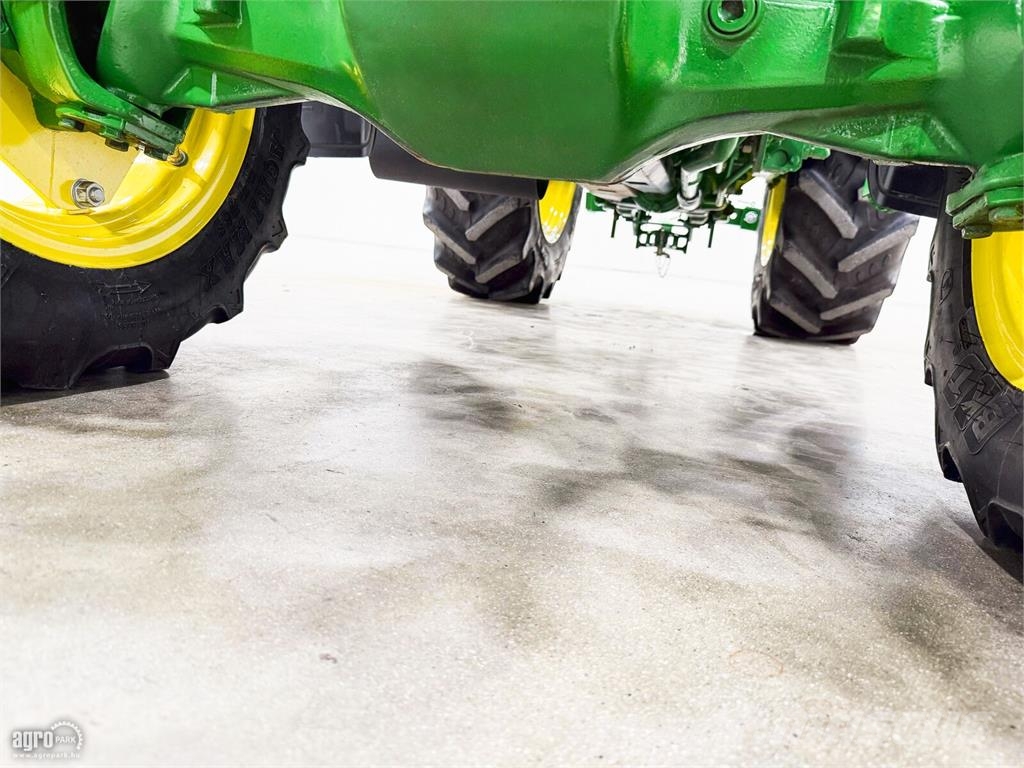 John Deere 5105GN 24/12 elektrohidraulikus Hi-Lo váltó, 40 km Traktoren