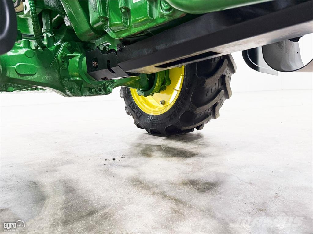 John Deere 5105GN 24/12 elektrohidraulikus Hi-Lo váltó, 40 km Traktoren