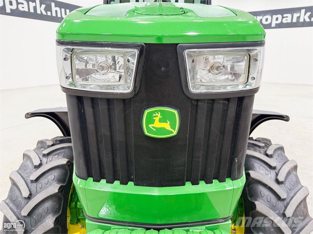 John Deere 5105GN 24/12 elektrohidraulikus Hi-Lo váltó, 40 km Traktoren