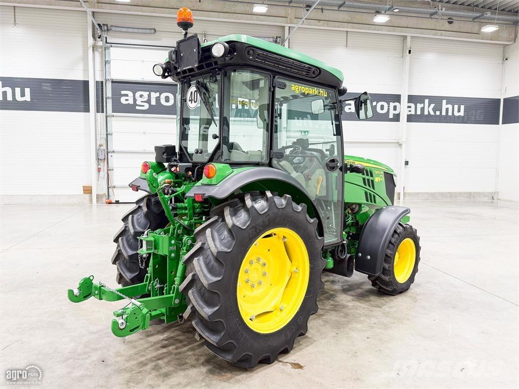 John Deere 5105GN 24/12 elektrohidraulikus Hi-Lo váltó, 40 km Traktoren