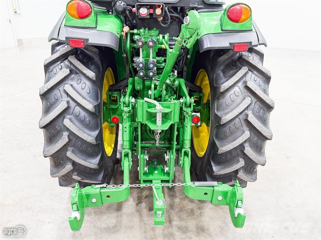 John Deere 5105GN 24/12 elektrohidraulikus Hi-Lo váltó, 40 km Traktoren
