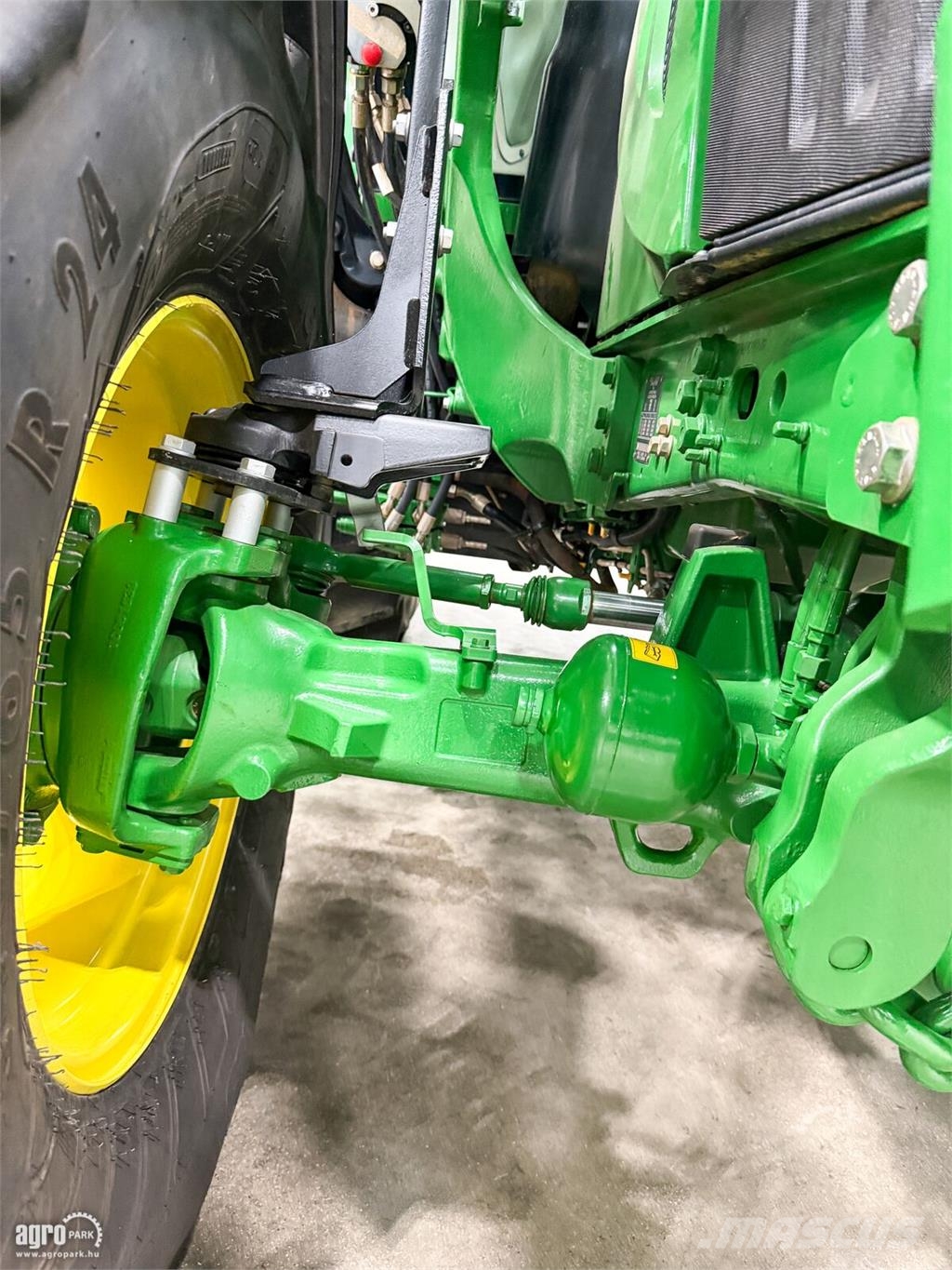 John Deere 6120M AutoQuad 24/24 40 km/h, rugózott híd, rugózo Трактори