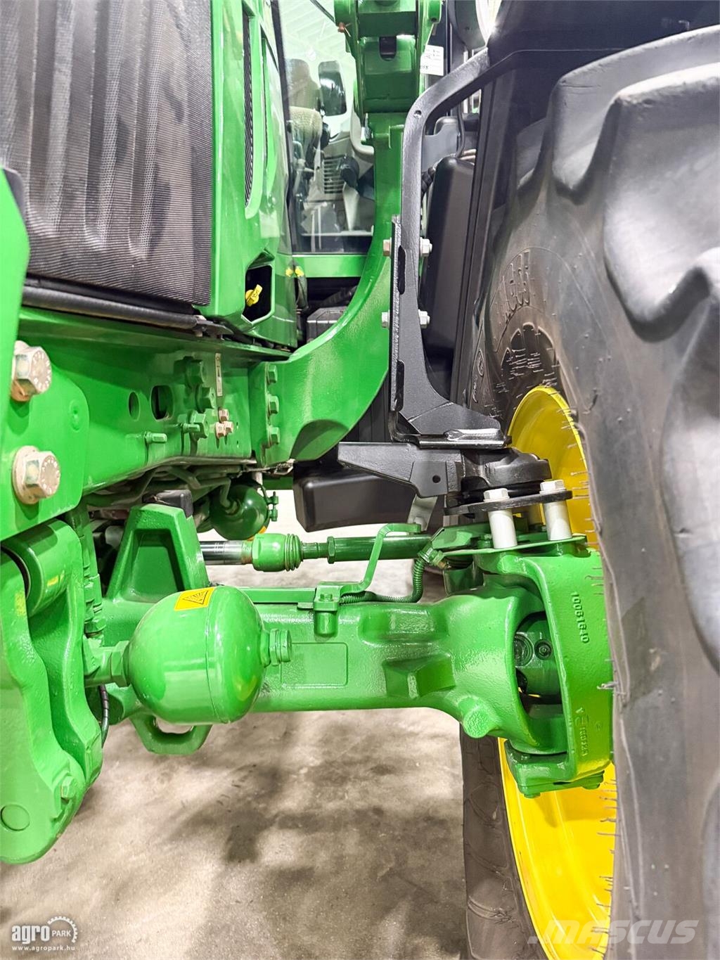 John Deere 6120M AutoQuad 24/24 40 km/h, rugózott híd, rugózo Трактори