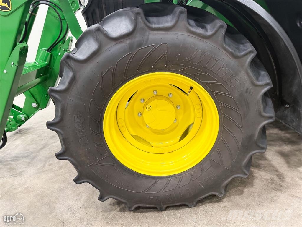 John Deere 6120M AutoQuad 24/24 40 km/h, rugózott híd, rugózo Трактори